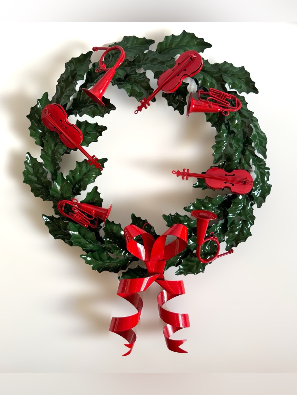 Vtg Department Dept 56 Metal Christmas Wreath Holly Violin Horn Musical Decor
